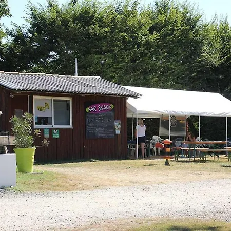 مكان تخييم Mobil-home Avec Terrasse Pour 6 Personnes - Api-1-52-1359