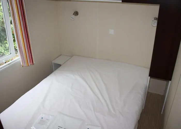 Mobil-home Avec Terrasse Pour 6 Personnes - Api-1-52-1359