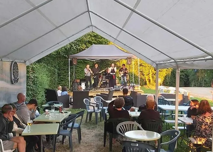 Mobil-home Avec Terrasse Pour 6 Personnes - Api-1-52-1359 *