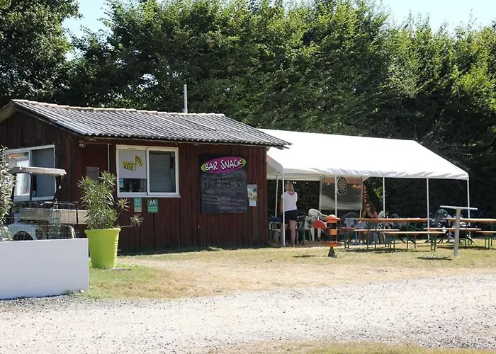 Campingplatz Mobil-home Avec Terrasse Pour 6 Personnes - Api-1-52-1359